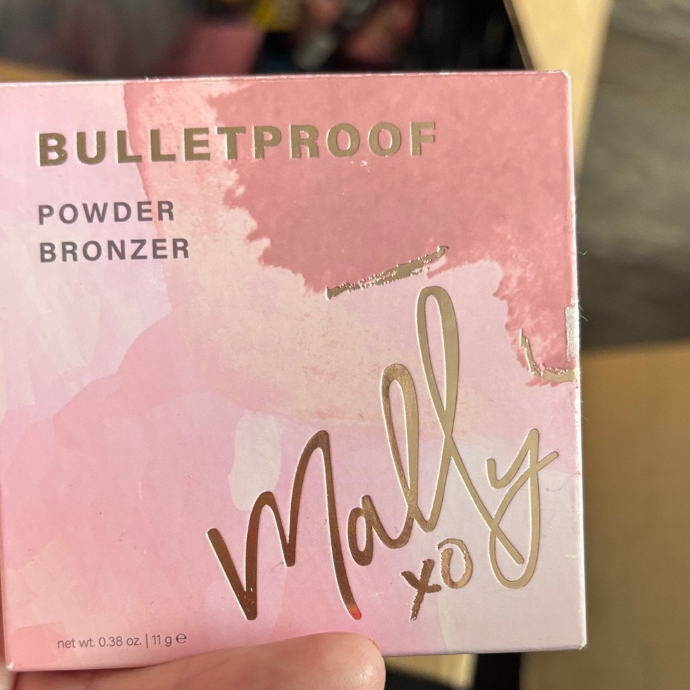 Light Matte Finish Bronzer